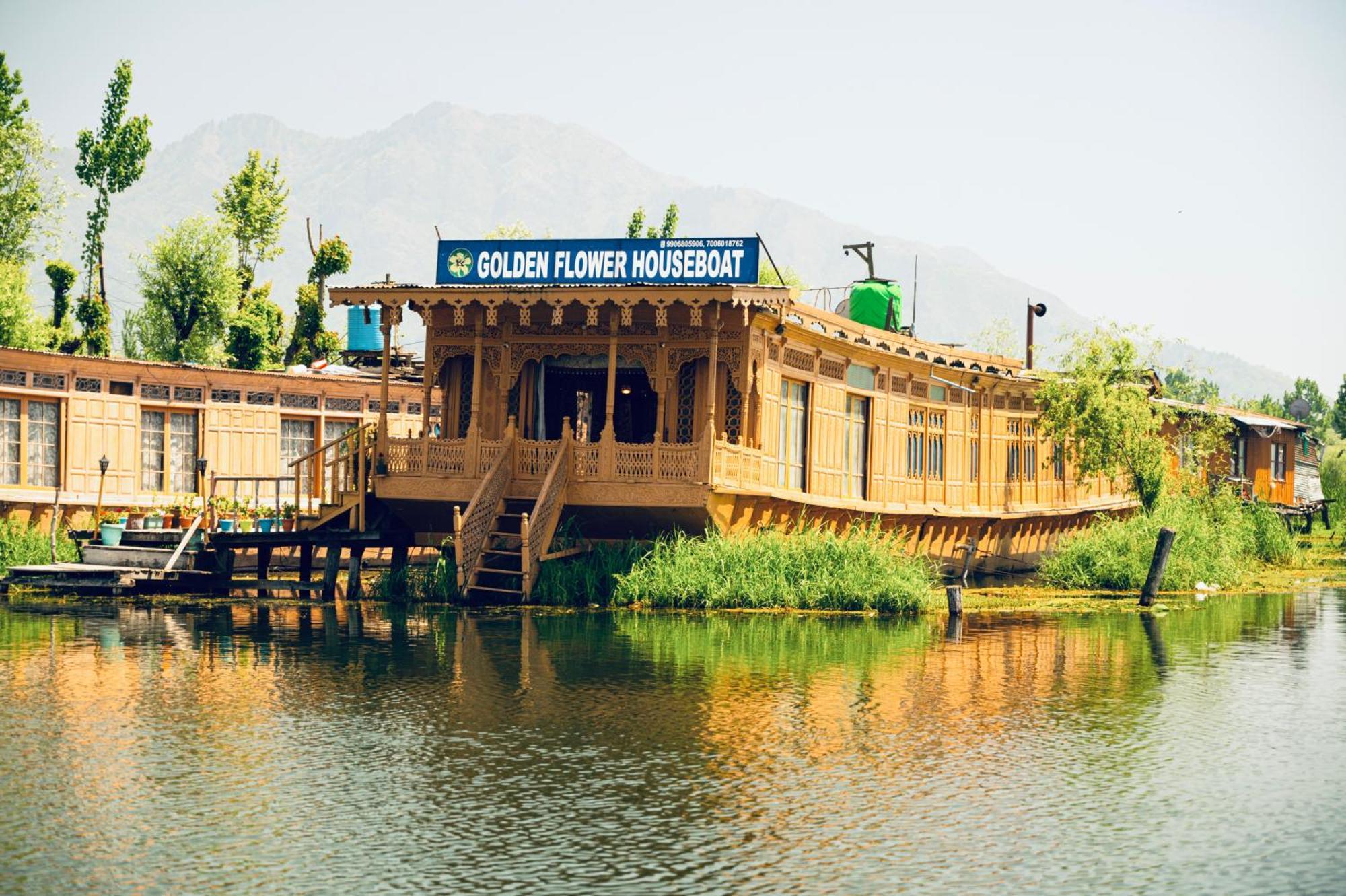 Отель Golden Flower Heritage Houseboat Nagin Bagh Экстерьер фото