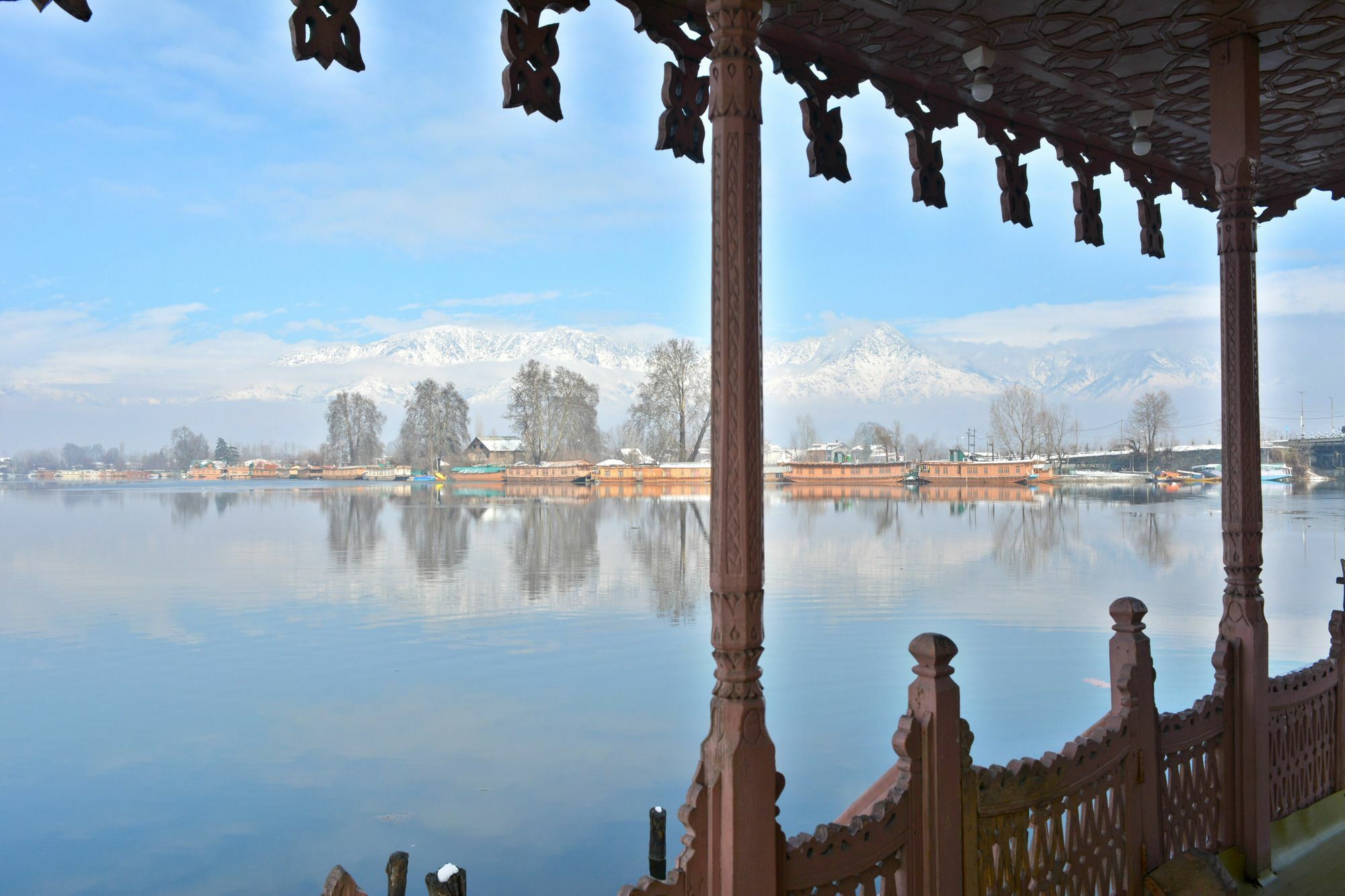 Отель Golden Flower Heritage Houseboat Nagin Bagh Экстерьер фото